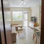 Positive - слънчев уют и голяма веранда в сърцето на Apartamento *