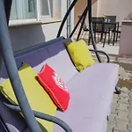 Positive - слънчев уют и голяма веранда в сърцето на *