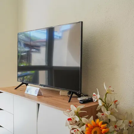 Apartamento Positive - слънчев уют и голяма веранда в сърцето на *